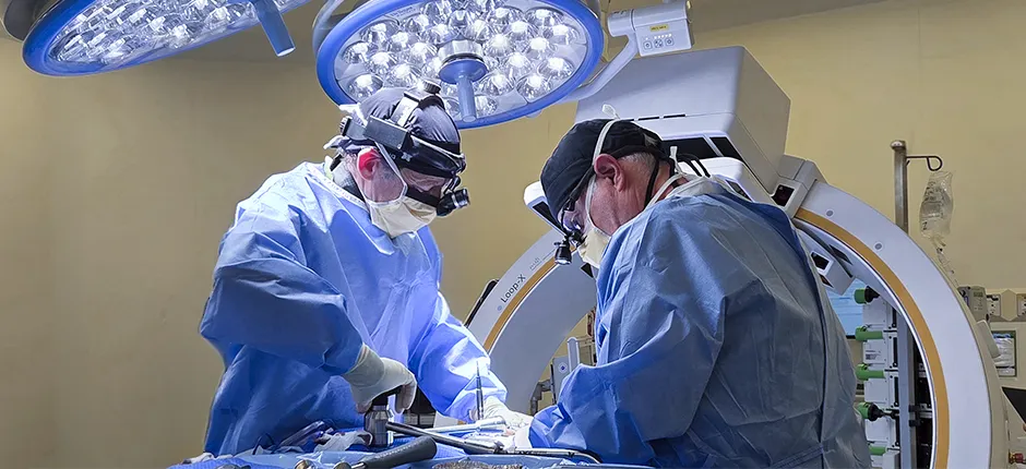 Clínica Uandes incorpora protocolo ERAS® para optimizar los procesos y la seguridad de pacientes de cirugía de columna
