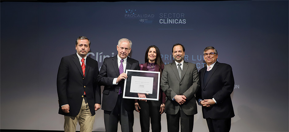 Clínica Universidad de los Andes obtiene el primer lugar en el sector Clínicas del Premio Nacional de Satisfacción de Clientes PROCALIDAD 2026